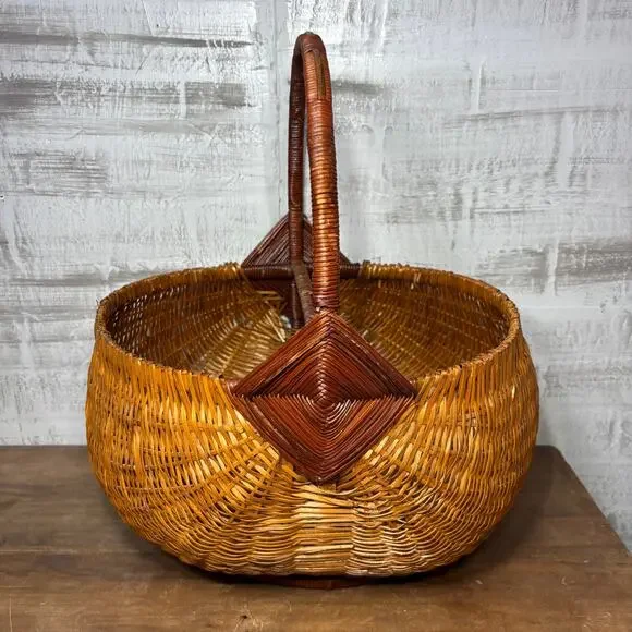 Vintage Hand-Woven Wicker Basket with Handle | 18