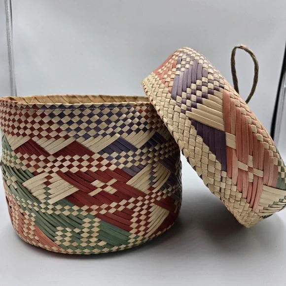 Vtg Handwoven Bright Multi Color Pitcairn Island Basket‎ W/ Lid Round 7x8 Inch