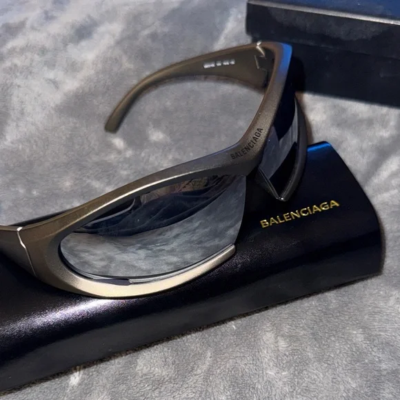 Balenciaga Matte Gunmetal Frame Black/Silver Mirror Lens Sunglasses