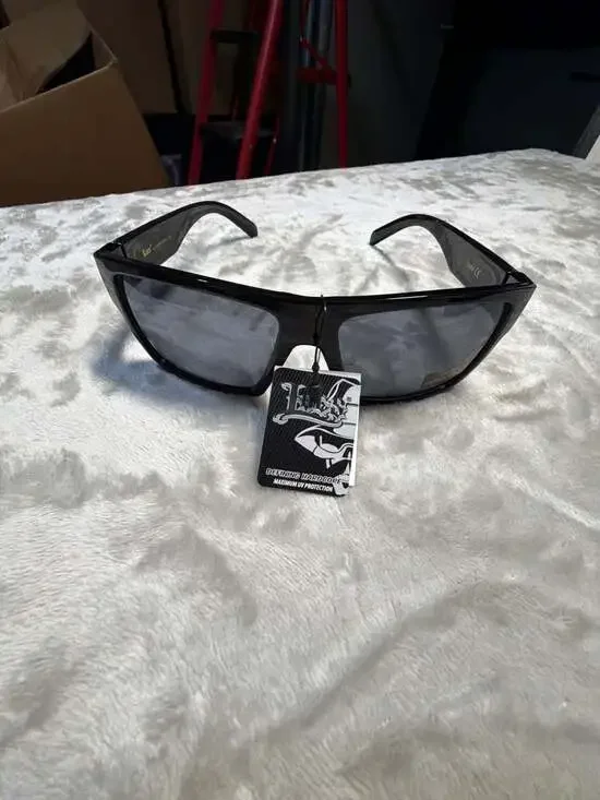 Locs BLOC91189-BDNA Hardcore Square Sunglasses with Paisley Print Arms