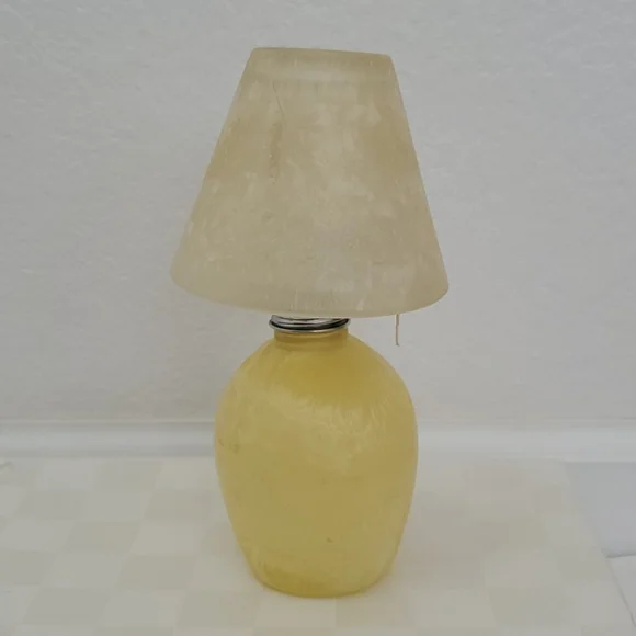 NWT Bloomingdale's tea candle holder