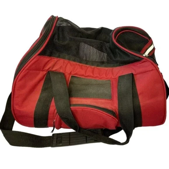 SUN SHACK - Red Medium Sized Soft Side Dog/Pet/Cat Carrier - Preloved