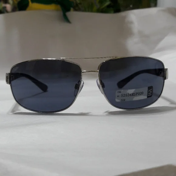 FGX Foster Grant Sunglasses Black Silver New UVA-UVB  Protection Trend
