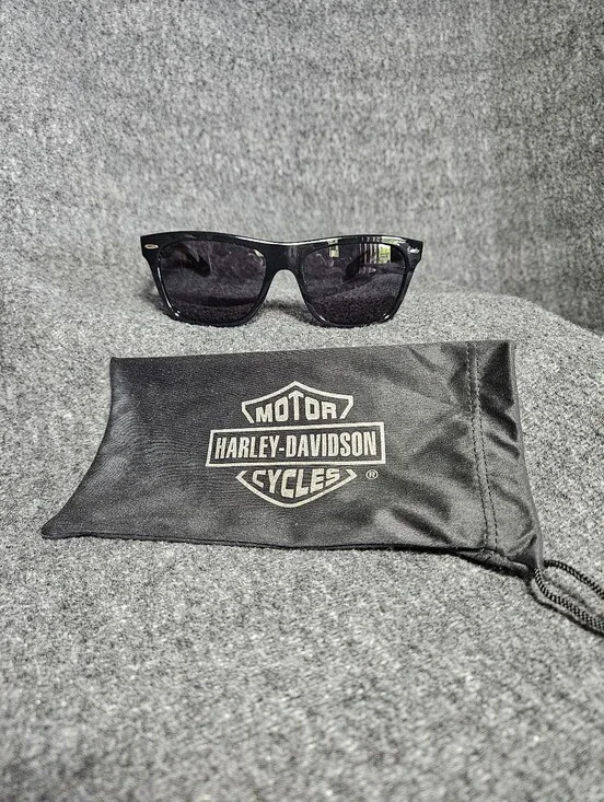 Harley-Davidson Black Sunglasses with Black Branded Pouch HD06225
