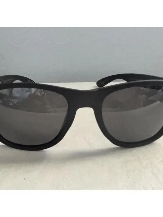 Foster Grant Men's Black Sunglass