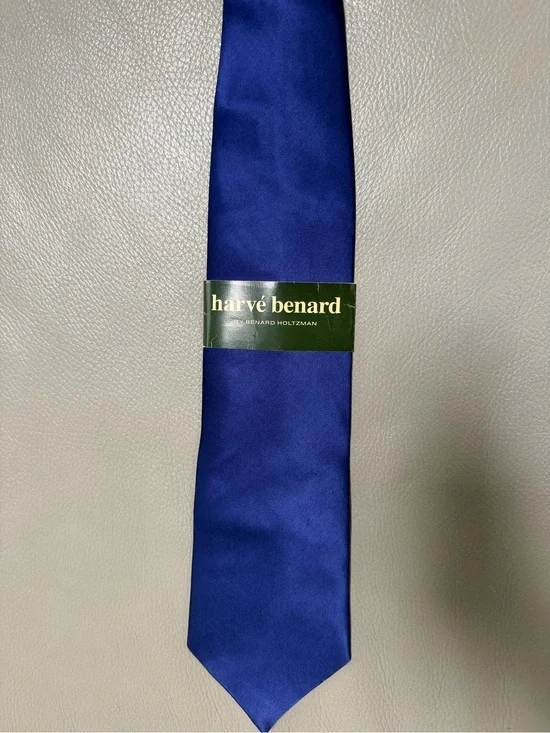 NWT Vintage Harve Benard 100% Silk tie tie