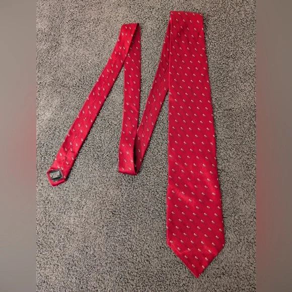 Bill Blass Red‎ Patterned Silk Tie