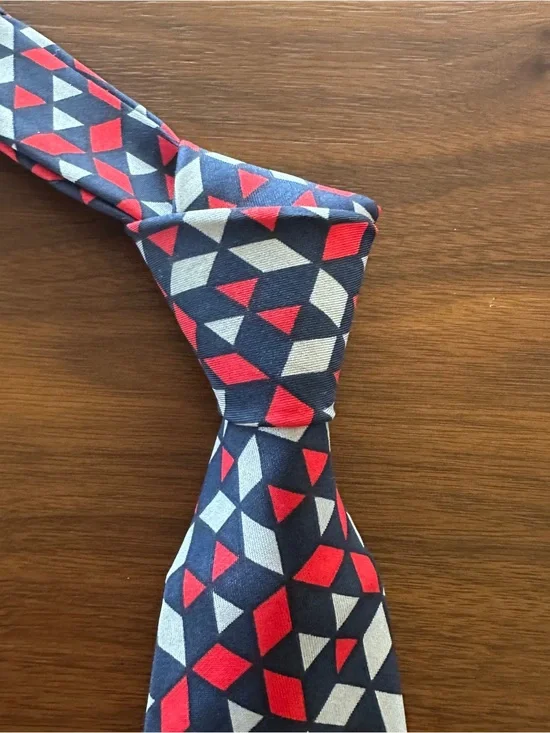 Classic Geometric Silk Tie in Navy, Red & White - Men’s Formal Accessory