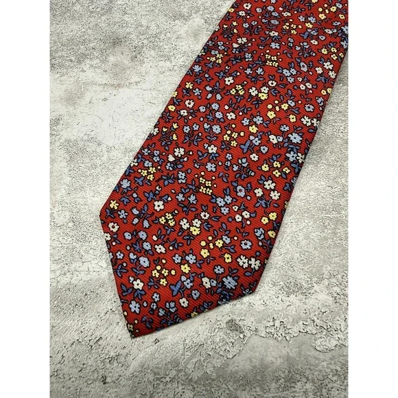 Lands' End Silk Tie Mens Long Red Floral Pointed Made‎ In USA Necktie