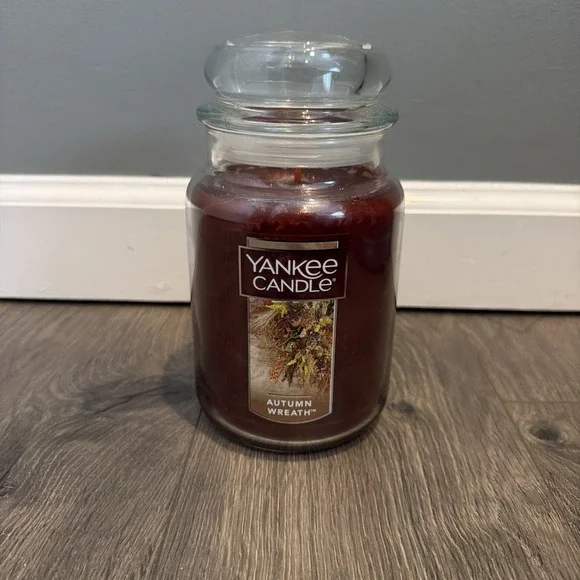 Yankee Candle Autumn Wreath Large Jar Red Candle New Unburned 22 oz