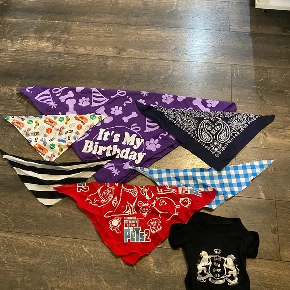Lot of 7 Dog‎ Items. 6 Bandannas and 1 Shirt.