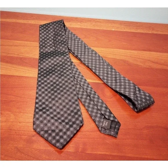 Calvin Klein Silk Men's Neck Tie 59 inches‎ long