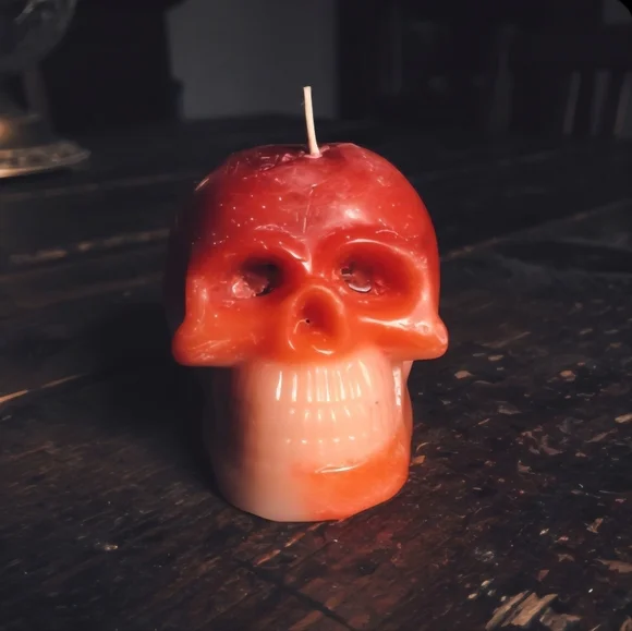 Handmade Beeswax Skull Candle | Gothic Home Decor | 9.4 oz