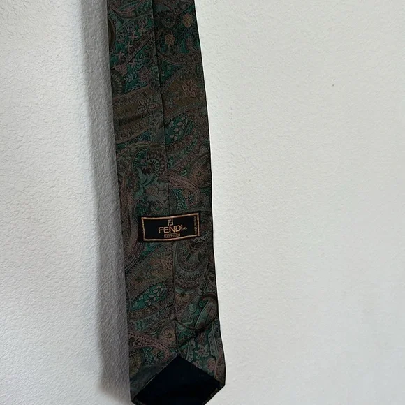 Fendi Cravatte Silk Neck Tie Made in Italy