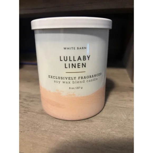 White Barn Lullaby Linen Soy Wax Blend Candle 8 oz Single Wick Bath & Body Works