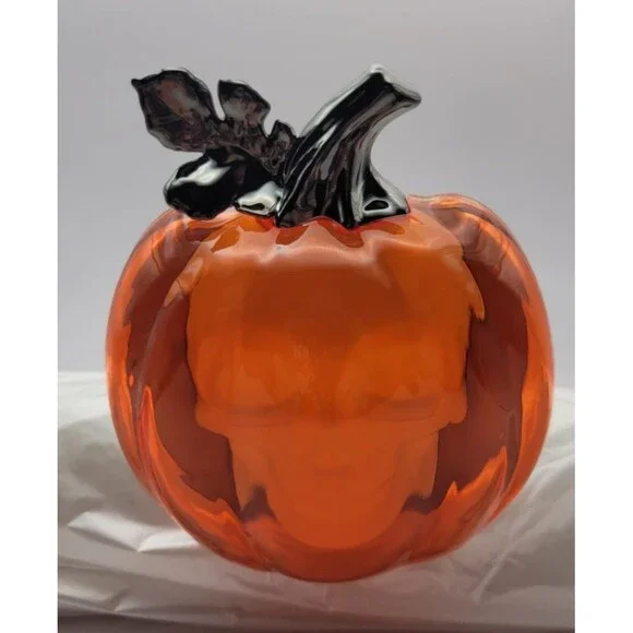 Bath & Body Works Halloween Pumpkin Glowing Skull Wallflower Plug in Light Up