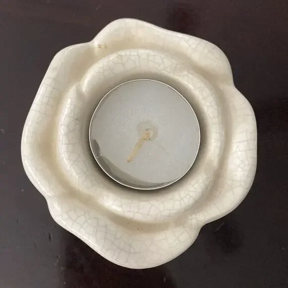 Vintage Hallmark cream ceramic rose‎ petal tea light candle holder