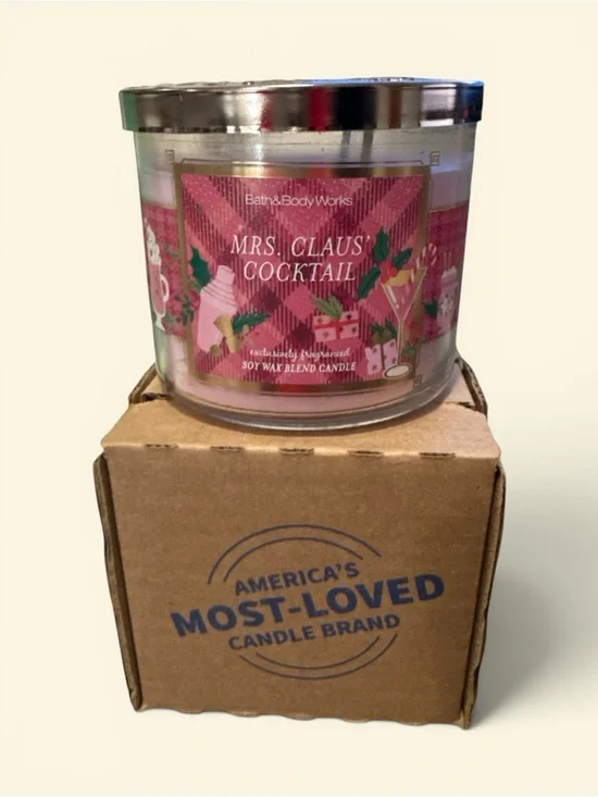 Bath & Body Works Mrs. Claus' Cocktail Soy Candle - Pink