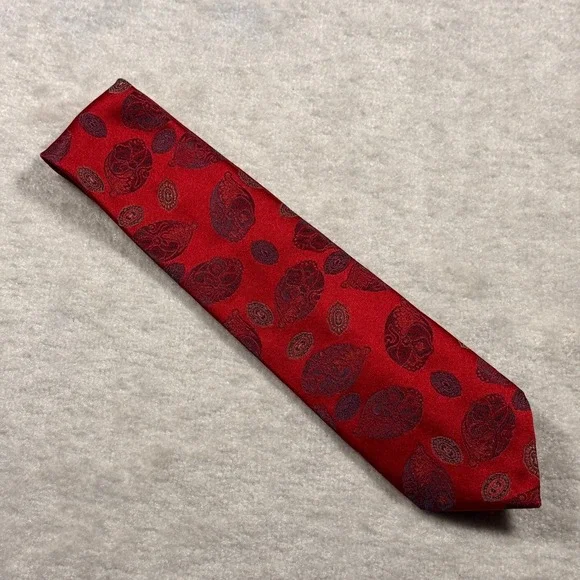 Wembley Leatherback Paisley Silk Neck Tie Red Blue Made in USA‎
