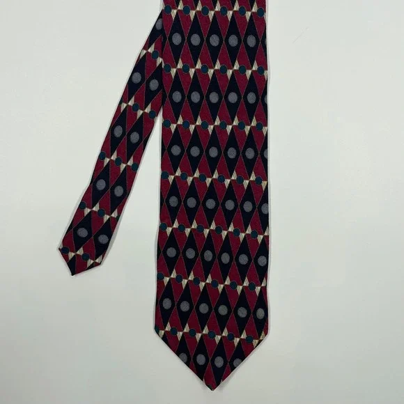 Fratelli Moda Burgundy Geometric Diamond Silk Necktie Mens OS