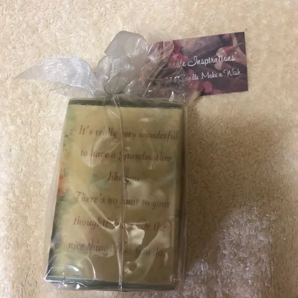 New Hope Greetings Grandmother Cinnamon Candle 3.5”x2.5”