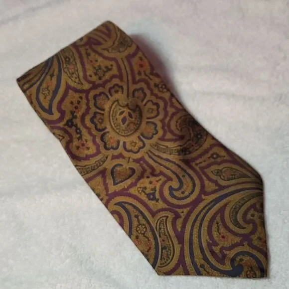 Tommy Hilfiger men's all‎ silk neck tie