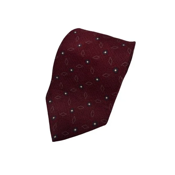 Nautica Burgandy Geometric Pattern 100%‎ Silk Neck Tie  59.25' x 3.75