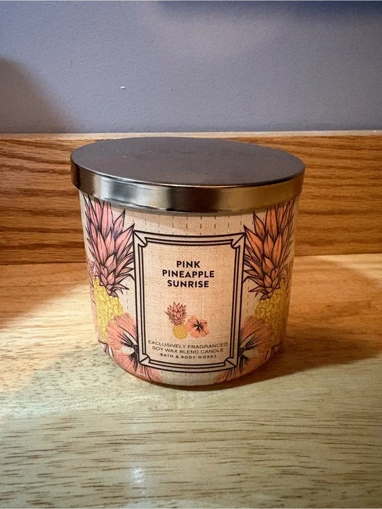 Bath & Body Works Pink Pineapple Sunrise Scented Candle