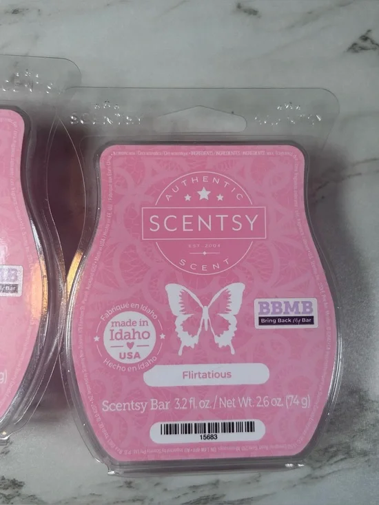 Scentsy Flirtatious Wax Bar - Pink
