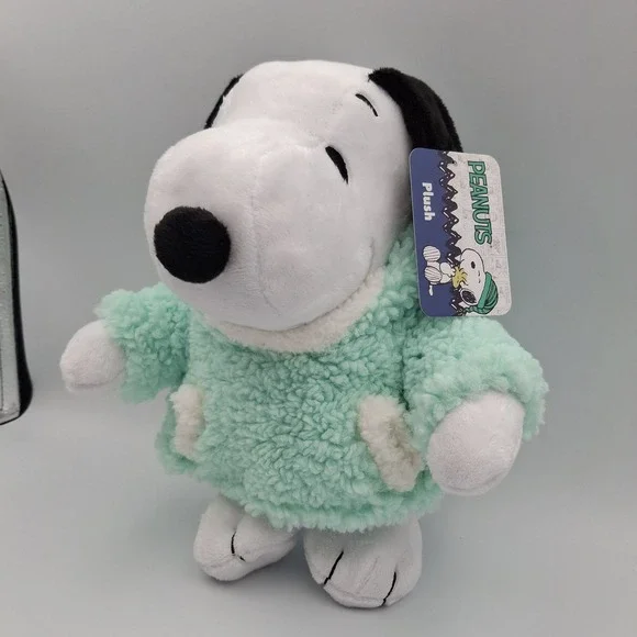 Peanuts Winter Snoopy‎ Plush with Green Hoodie Fleece Jacket 2024 Whit Tag Ruz