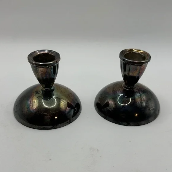 Pair of vintage Oneida Silversmiths silver-plated candle holders. Mid-century.