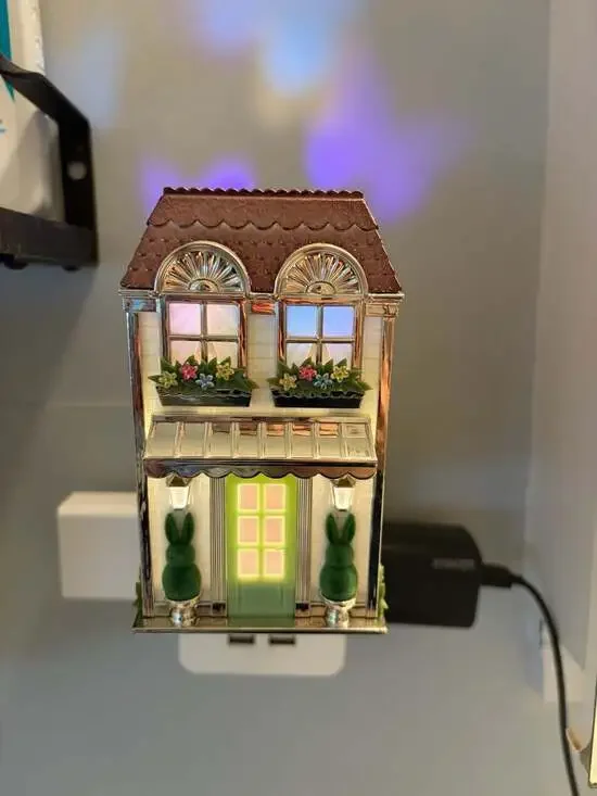Bath & Body Works Easter Spring Cottage House Wallflower Fragrance Plug
