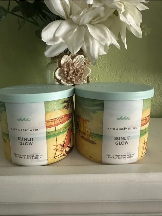 Bath & Body Works Sunlit Glow Candle X 2 with Mint Green Lid