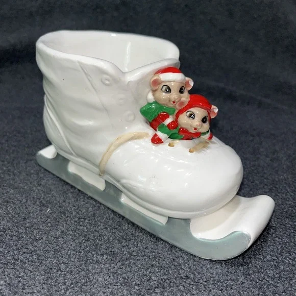 Quon Quon Japan Ceramic Christmas Decor Ice Skate Tea Light/votive‎ Holder  Mice
