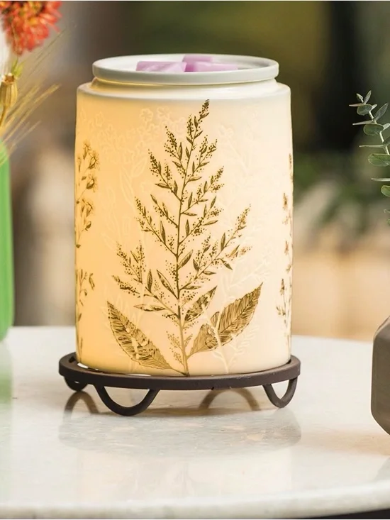 Scentsy Cream Porcelain Botanical Wax warmer