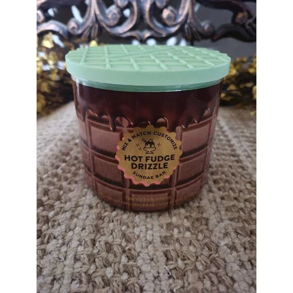 Hot Fudge Drizzle - Bath and Body Works 3-Wick Candle