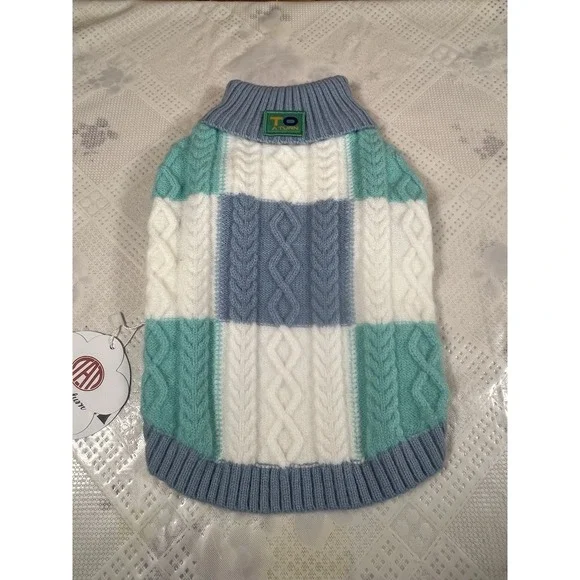 To A Turn Pullover Dog Sweater Blue/ White /green ‎ Size SMALL (6/9 Pound )