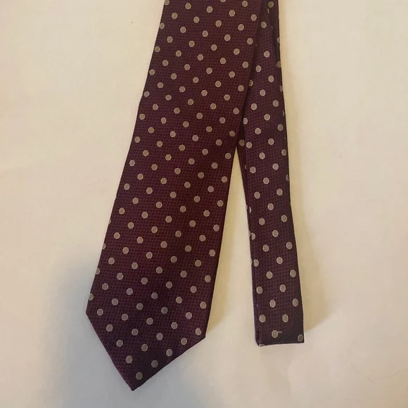 JOS A BANK Burgundy Dot Men’s 100% Silk Neck Tie $45 EUC