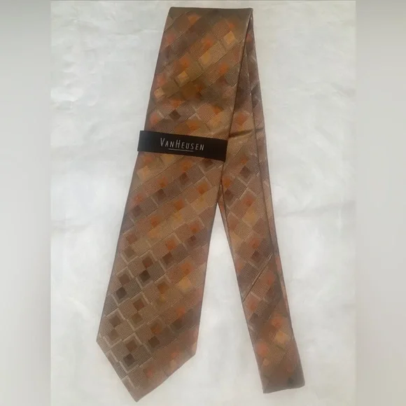 VAN HEUSEN South Beach Gold Peach Silk Necktie Tie Geometric $40 lcsr