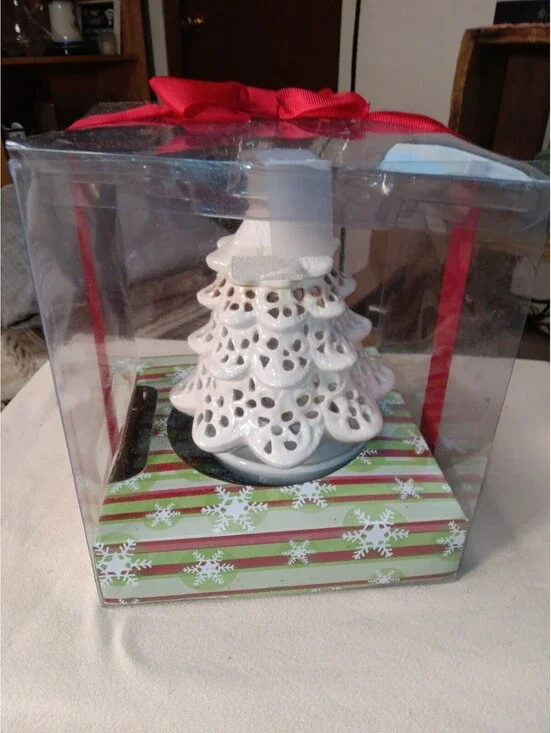 Yankee Candle White Cutout Christmas Tree Tea Light Holder In Box No Tea Lights