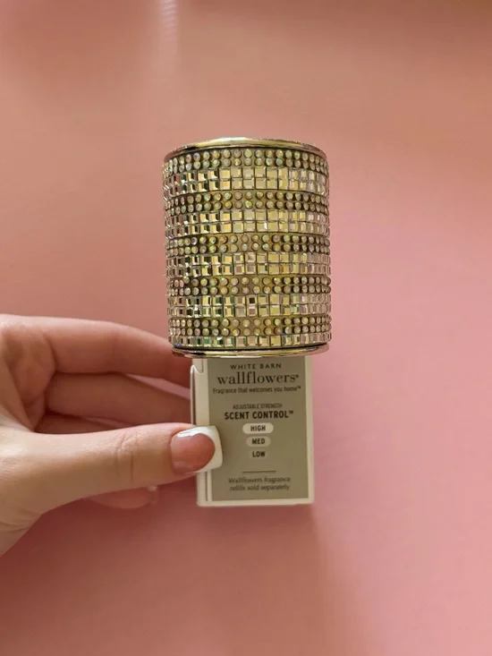 Bath & Body Works Rhinestone Wallflowers Plug-In