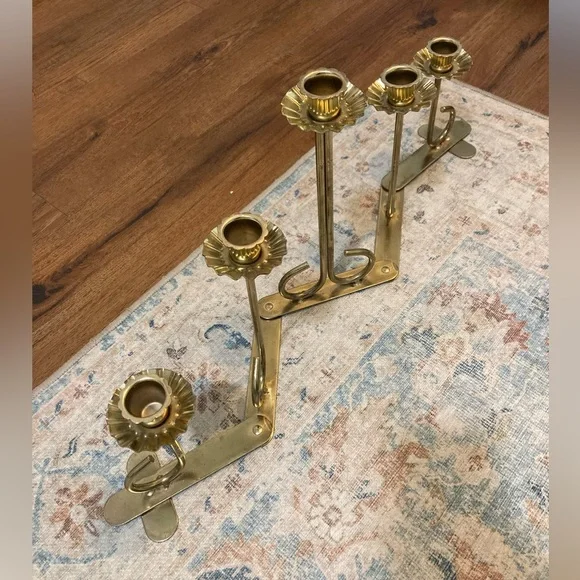 Accordion brass candle holder