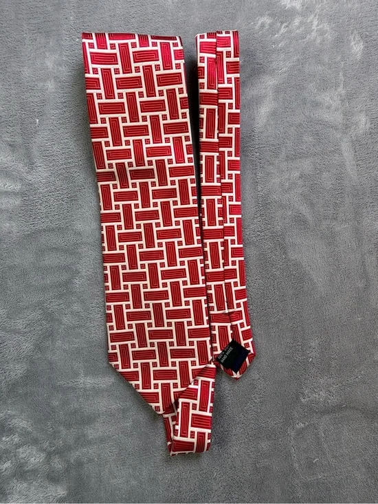 Men's Red Geometric Woven Tie - Classic Pattern