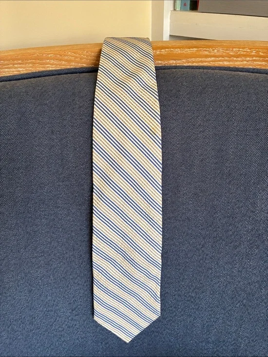 Brooks Brothers Repp Stripe Series Blue and Gold Diagonal Stripe Tie