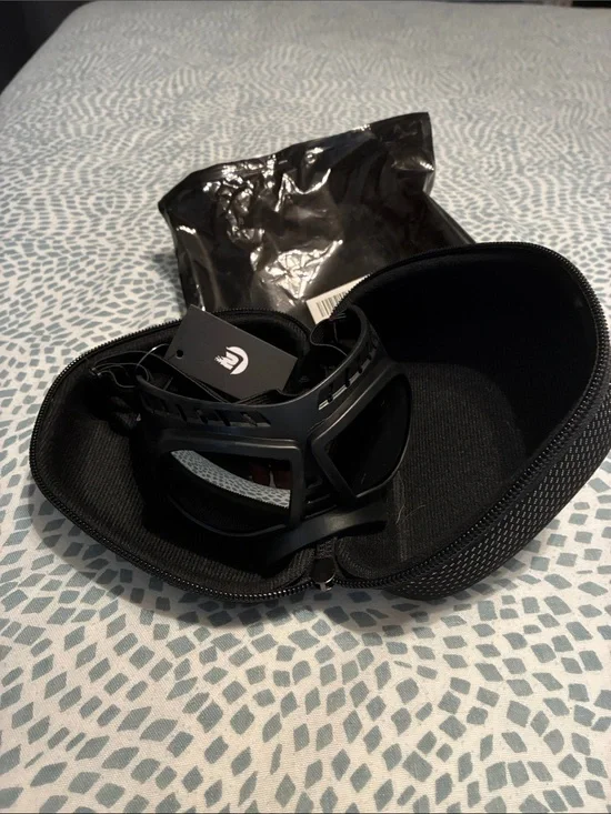 NWT Dog Goggles