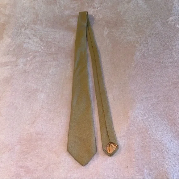 Vintage Dunn & Co tan lambswool tie made in Great Britain