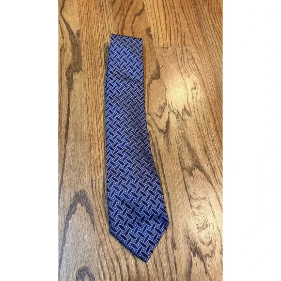 Geoffrey Beene‎ Extra Long 100% Silk Tie Blue Geometric Pattern Mens Necktie