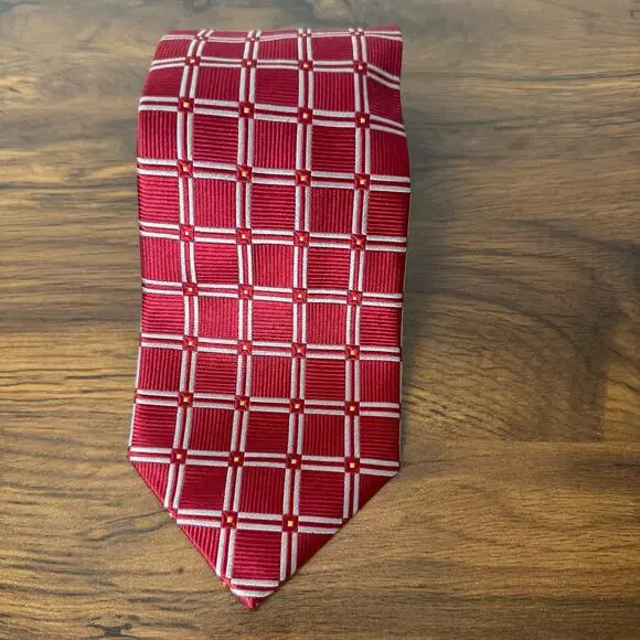 NWT JOS A.BANK tie Signature‎ collection Silk Necktie Geometric Red