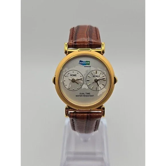 Doosan Infracore Dual Time World Map Dial Gold Tone Quartz Men Watch New Battery