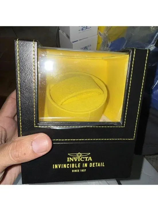 Invicta 1-Slot Automatic Watch Winder Black/Gold NEW IN BOX